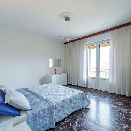 Guesthost - Ospedale Sant'orsola Pizzardi White 아파트 *