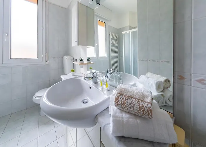 Guesthost - Ospedale Sant'orsola Pizzardi White بولونيا