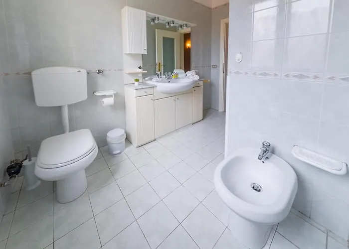 Guesthost - Ospedale Sant'orsola Pizzardi White شقة بولونيا