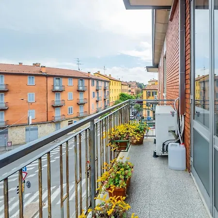 Guesthost - Ospedale Sant'orsola Pizzardi White Apartament Bolonia